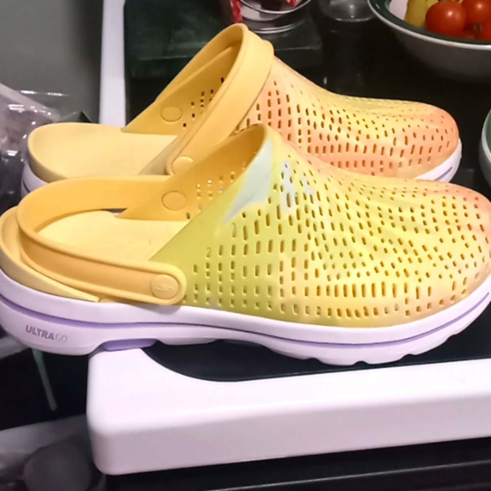 Cali Gear Sketchers (crocs)